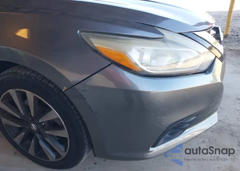 2017 Nissan Altima 2.5/2.5 S/2.5 Sl/2.5 Sr/2.5 Sv z USA, uszkodzony, nr VIN 1N4AL3AP6HC118711